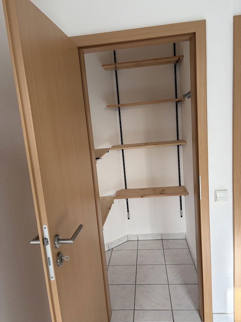 Pronájem bytu 1+1 105 m², Kirchstraße 2, Saarbrücken, Země Sársko Pronájem bytu 1+1 105 m², Kirchstraße 2, Saarbrücken, Země Sársko