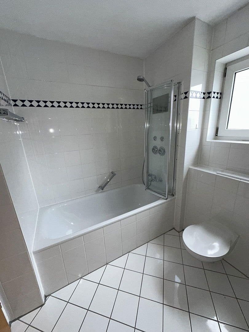 Pronájem bytu 3+1 66 m², Francisco-de-Goya-Straße 7, Künzelsau, Bádensko-Württembersko Pronájem bytu 3+1 66 m², Francisco-de-Goya-Straße 7, Künzelsau, Bádensko-Württembersko