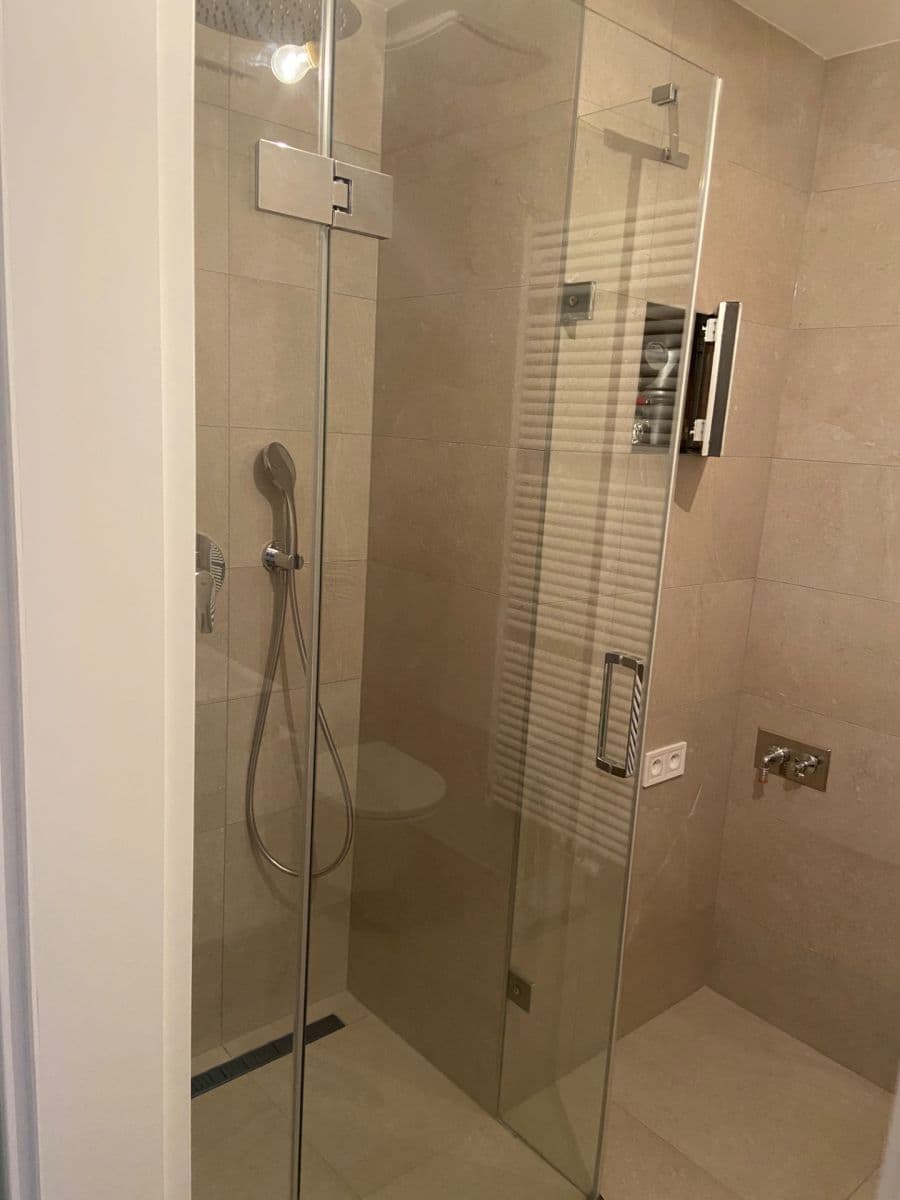 Pronájem bytu 1+kk 25 m², Ke křížku, Kladno, Středočeský kraj Pronájem bytu 1+kk 25 m², Ke křížku, Kladno, Středočeský kraj