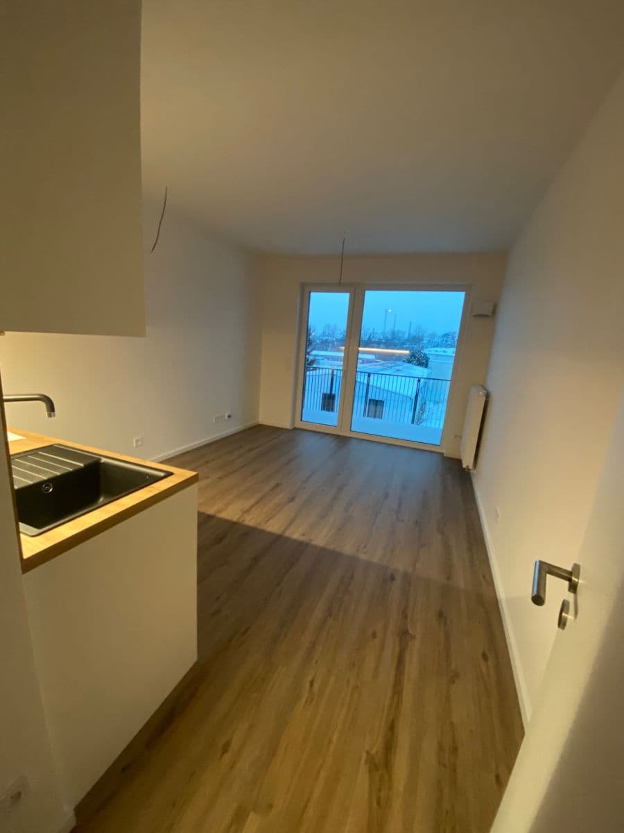 Pronájem bytu 1+kk 25 m², Ke křížku, Kladno, Středočeský kraj Pronájem bytu 1+kk 25 m², Ke křížku, Kladno, Středočeský kraj