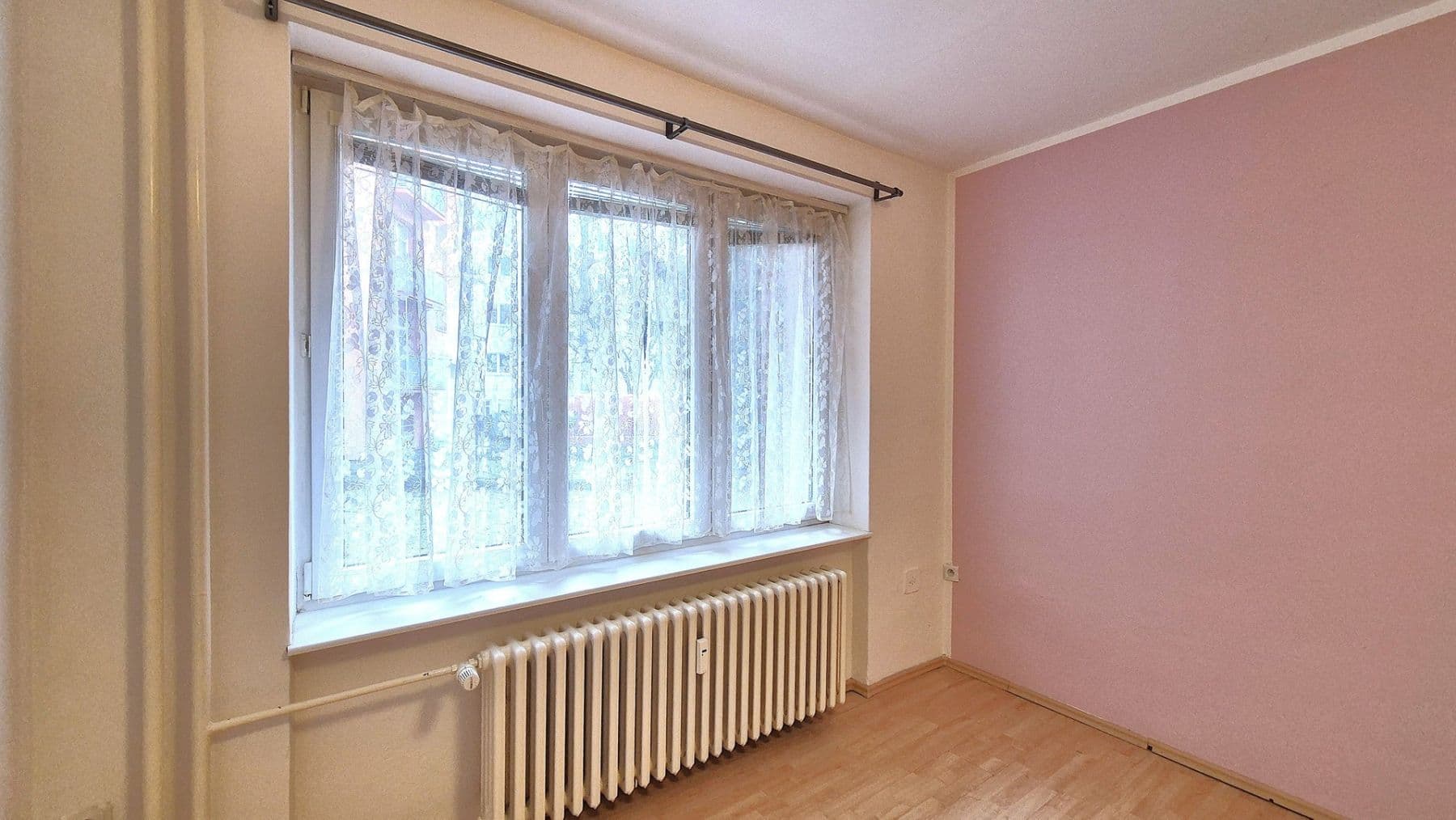 Pronájem bytu 1+kk 27 m², Renneská třída, Brno, Jihomoravský kraj Pronájem bytu 1+kk 27 m², Renneská třída, Brno, Jihomoravský kraj