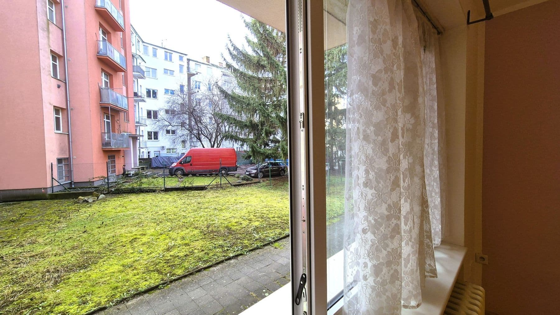 Pronájem bytu 1+kk 27 m², Renneská třída, Brno, Jihomoravský kraj Pronájem bytu 1+kk 27 m², Renneská třída, Brno, Jihomoravský kraj