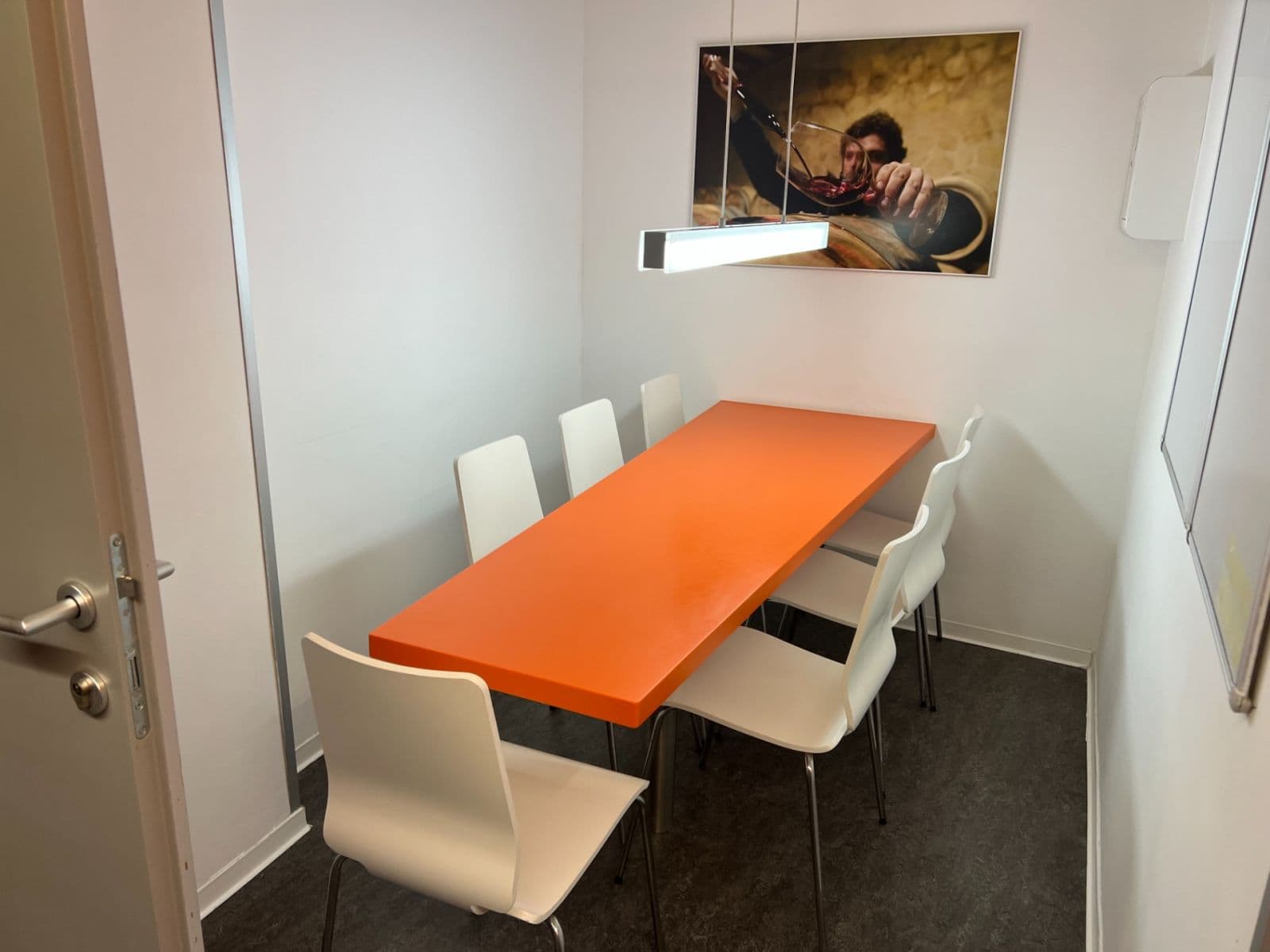 Pronájem kanceláře 280 m², Korunní, Praha, Praha Pronájem kanceláře 280 m², Korunní, Praha, Praha