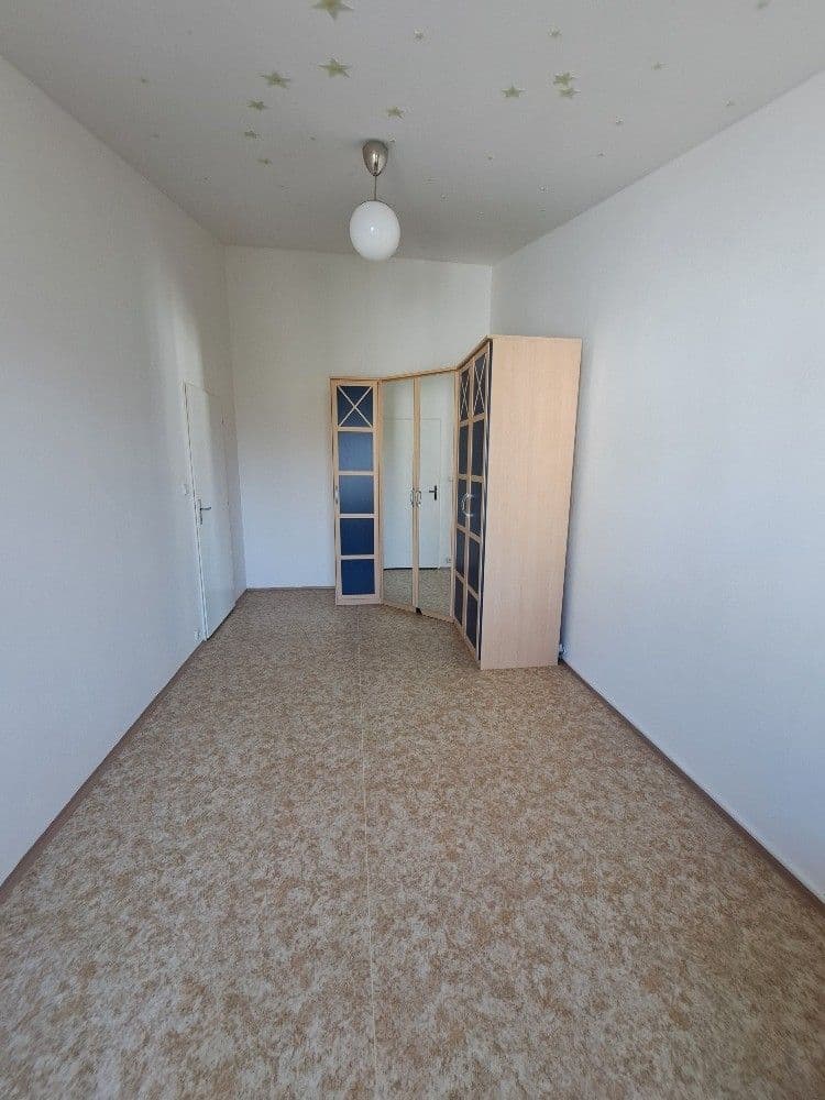 Pronájem bytu 2+kk 70 m², Prokopa Velikého, Úvaly, Středočeský kraj Pronájem bytu 2+kk 70 m², Prokopa Velikého, Úvaly, Středočeský kraj
