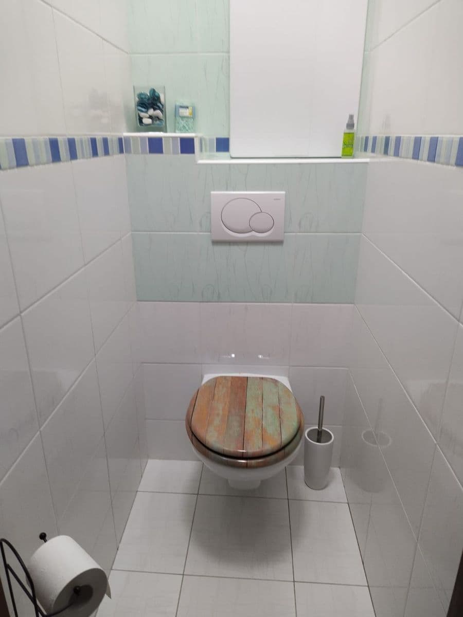 Pronájem bytu 2+1 66 m², Komenského nám., Litomyšl, Pardubický kraj Pronájem bytu 2+1 66 m², Komenského nám., Litomyšl, Pardubický kraj