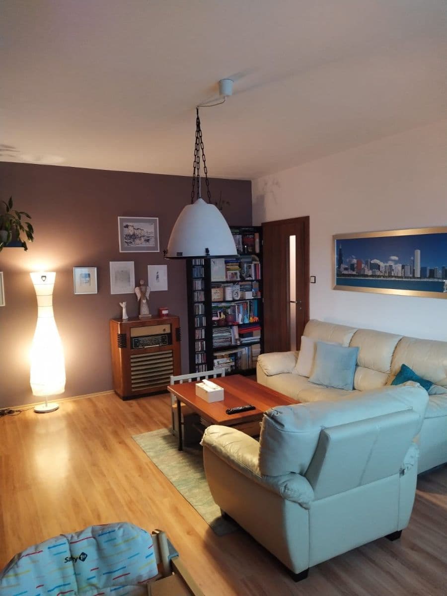 Pronájem bytu 2+1 66 m², Komenského nám., Litomyšl, Pardubický kraj Pronájem bytu 2+1 66 m², Komenského nám., Litomyšl, Pardubický kraj