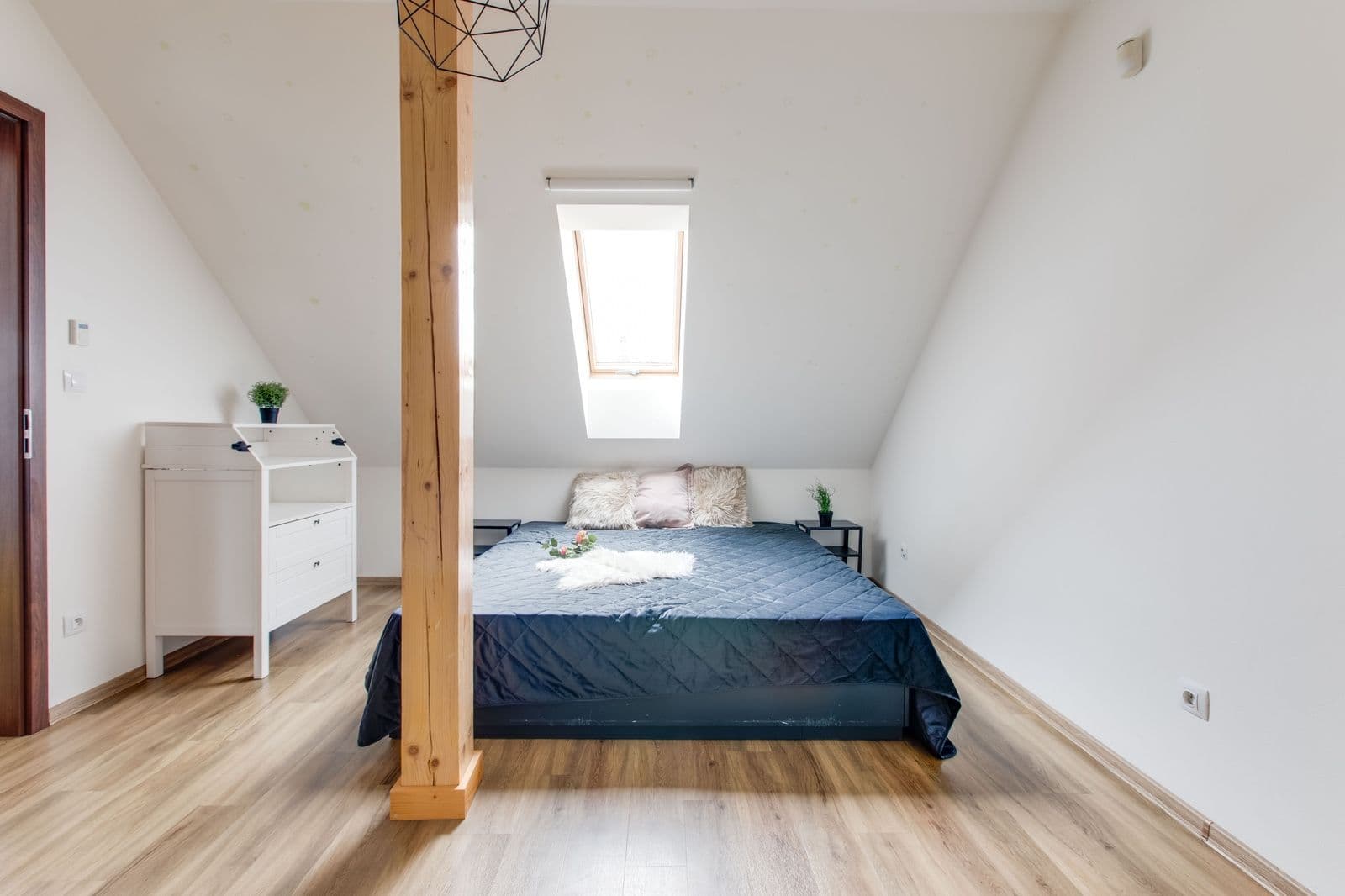 Pronájem bytu 3+kk 75 m², Oldřichova, Praha, Praha Pronájem bytu 3+kk 75 m², Oldřichova, Praha, Praha