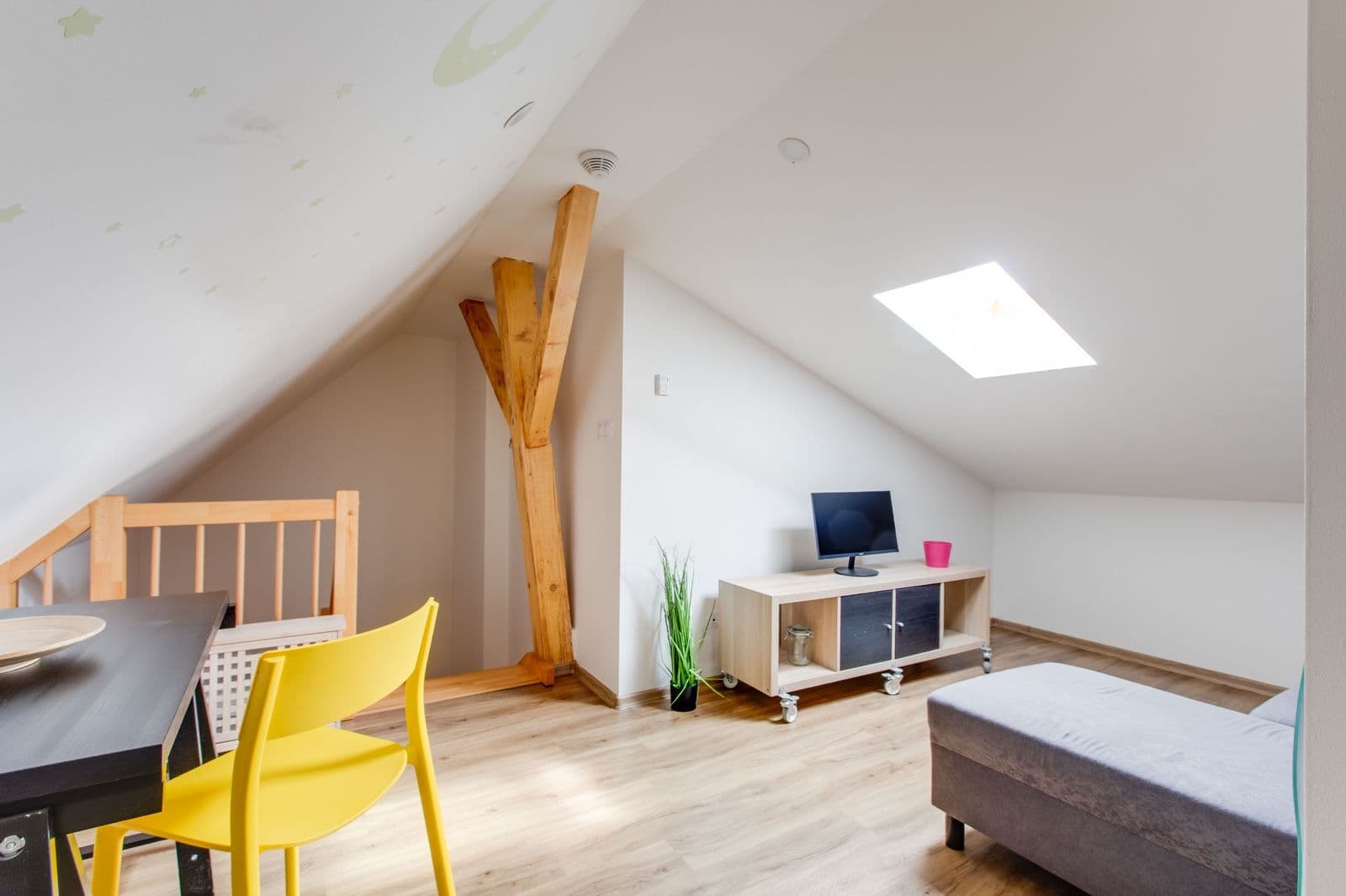Pronájem bytu 3+kk 75 m², Oldřichova, Praha, Praha Pronájem bytu 3+kk 75 m², Oldřichova, Praha, Praha