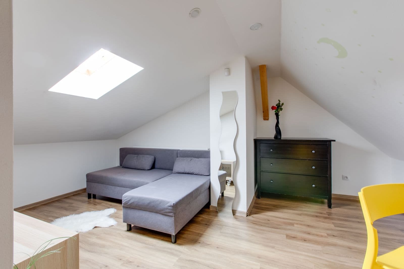 Pronájem bytu 3+kk 75 m², Oldřichova, Praha, Praha Pronájem bytu 3+kk 75 m², Oldřichova, Praha, Praha