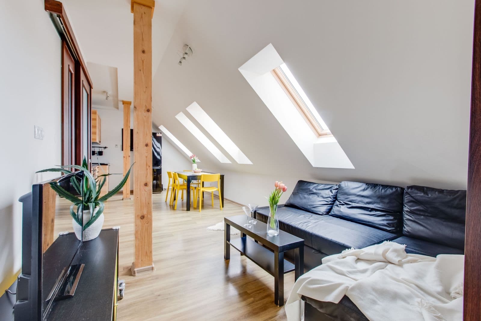 Pronájem bytu 3+kk 75 m², Oldřichova, Praha, Praha Pronájem bytu 3+kk 75 m², Oldřichova, Praha, Praha