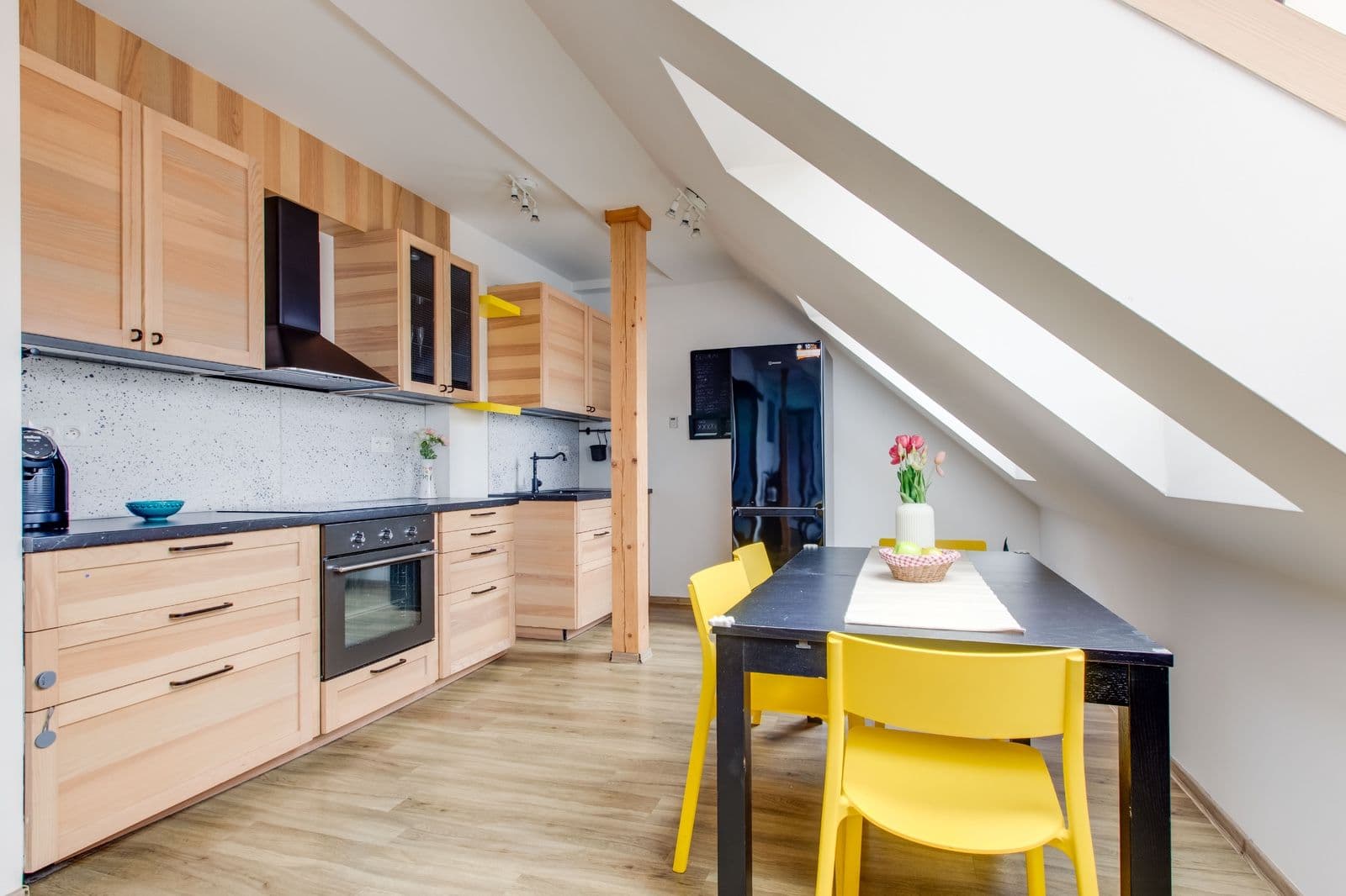 Pronájem bytu 3+kk 75 m², Oldřichova, Praha, Praha Pronájem bytu 3+kk 75 m², Oldřichova, Praha, Praha