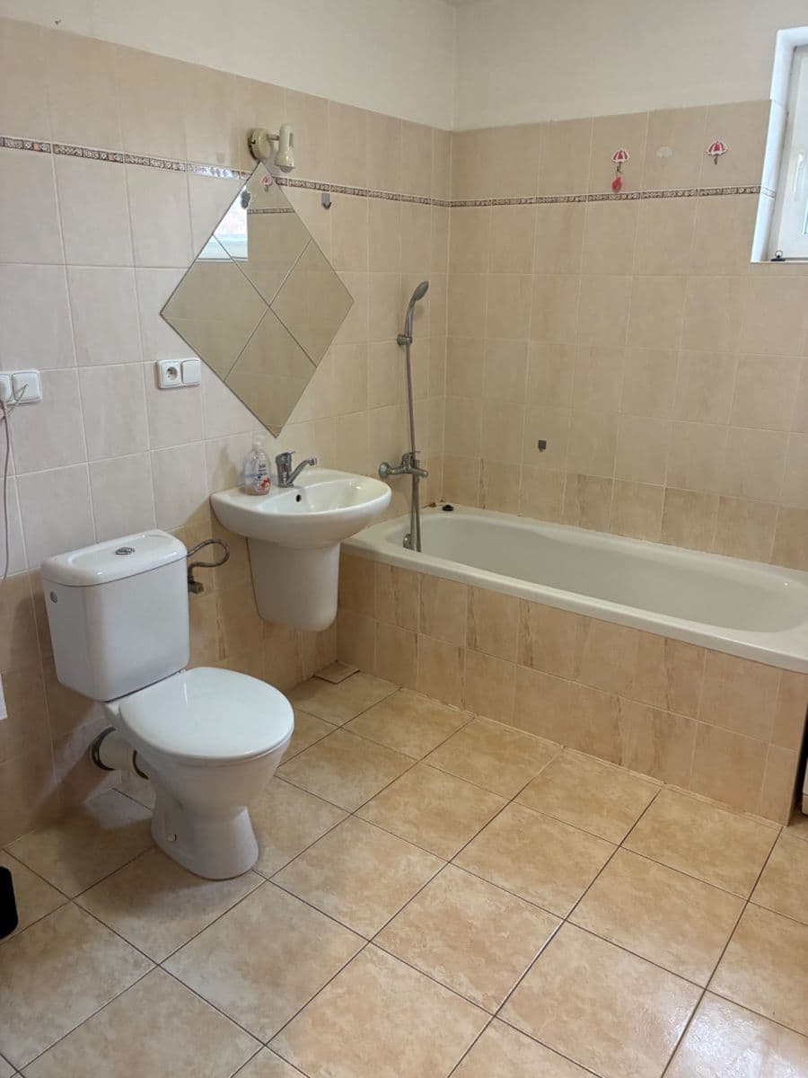 Pronájem bytu 1+1 45 m², Měšťanská, Hodonín, Jihomoravský kraj Pronájem bytu 1+1 45 m², Měšťanská, Hodonín, Jihomoravský kraj