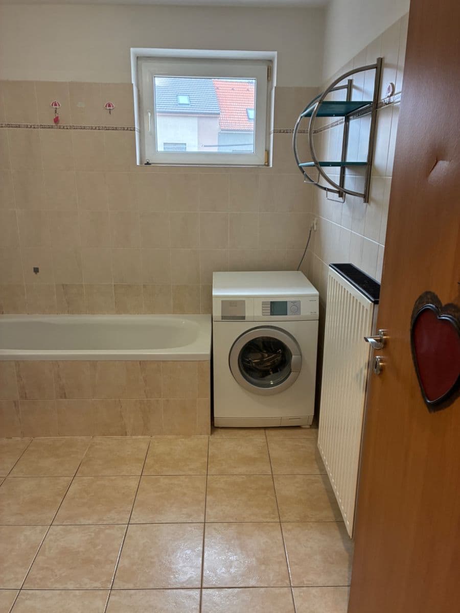 Pronájem bytu 1+1 45 m², Měšťanská, Hodonín, Jihomoravský kraj Pronájem bytu 1+1 45 m², Měšťanská, Hodonín, Jihomoravský kraj