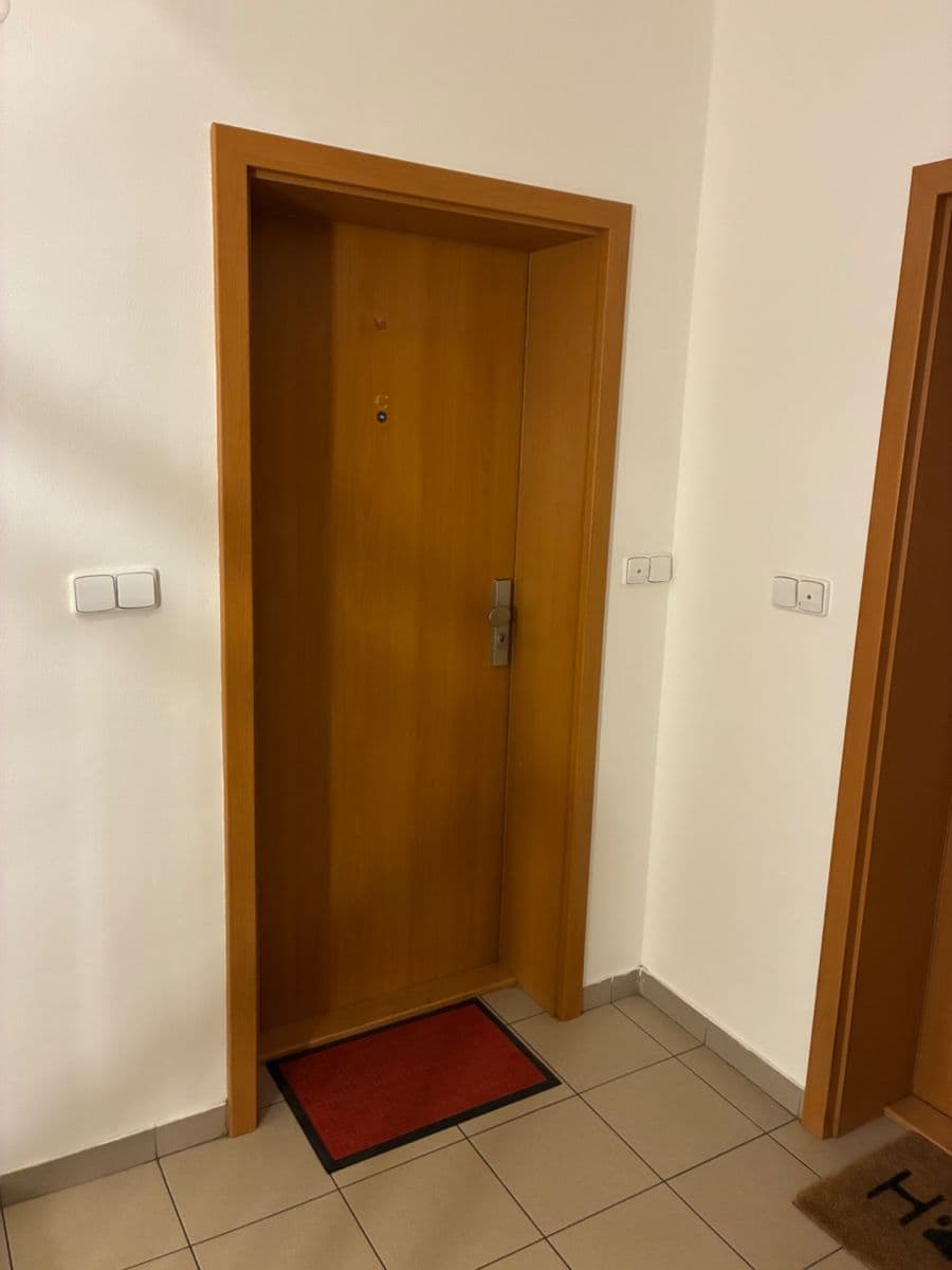 Pronájem bytu 1+1 45 m², Měšťanská, Hodonín, Jihomoravský kraj Pronájem bytu 1+1 45 m², Měšťanská, Hodonín, Jihomoravský kraj