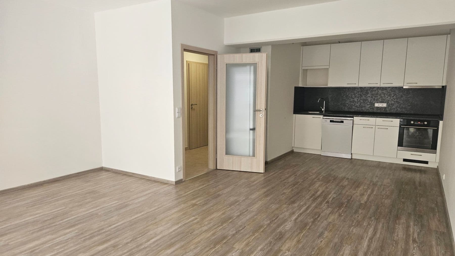 Pronájem bytu 2+kk 62 m², Sinkulova, Praha, Praha Pronájem bytu 2+kk 62 m², Sinkulova, Praha, Praha