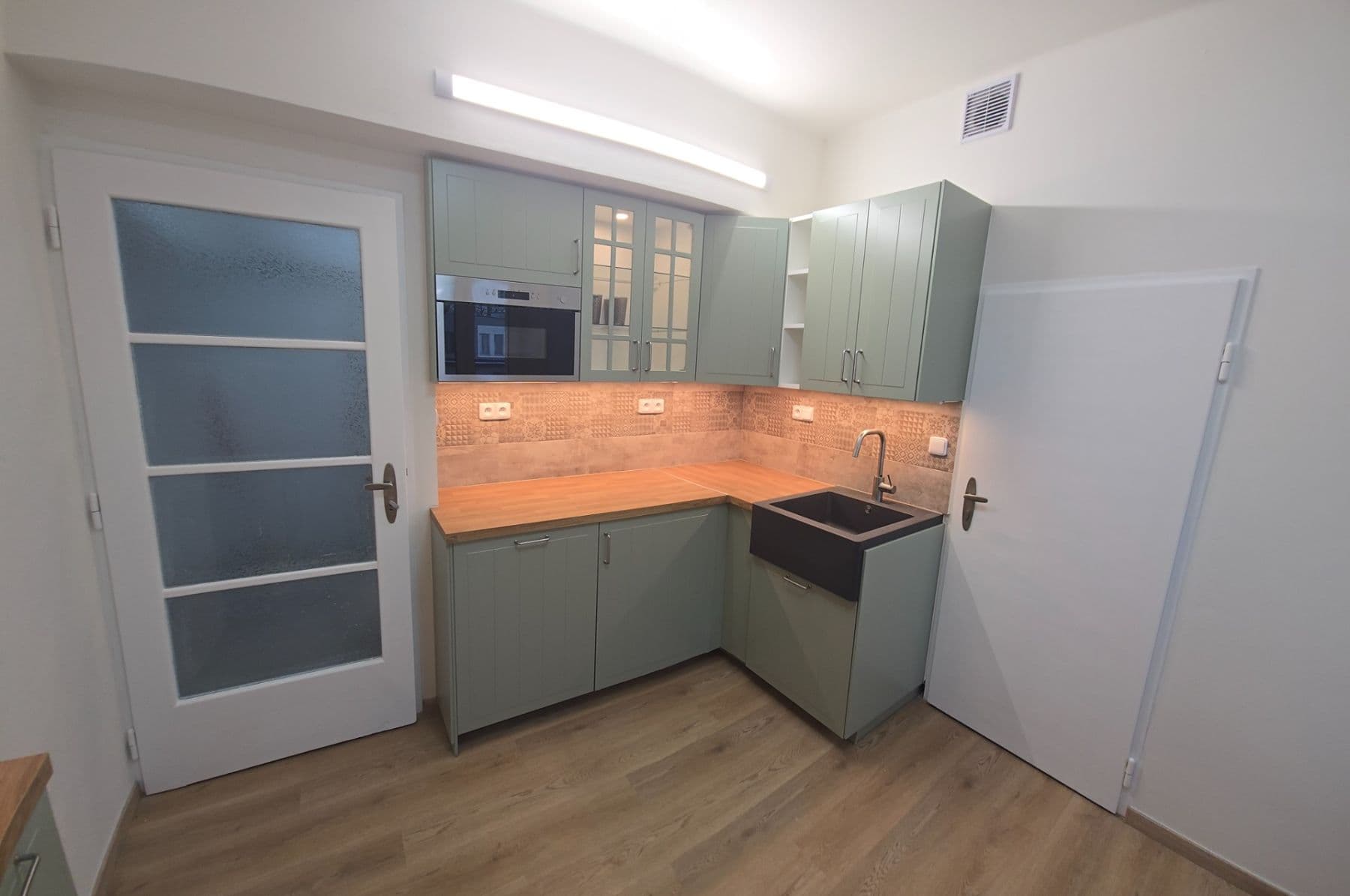 Pronájem bytu 2+1 65 m², Na Klášterním, Praha, Praha Pronájem bytu 2+1 65 m², Na Klášterním, Praha, Praha