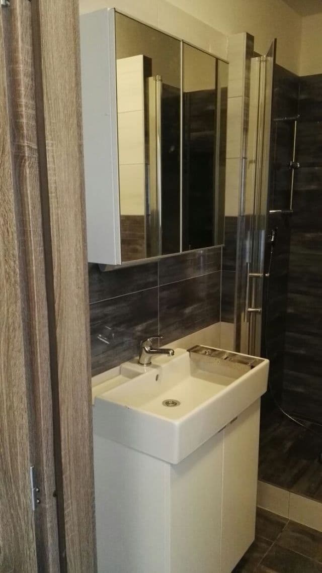 Pronájem bytu 1+kk 38 m², Dobevská, Praha, Praha Pronájem bytu 1+kk 38 m², Dobevská, Praha, Praha