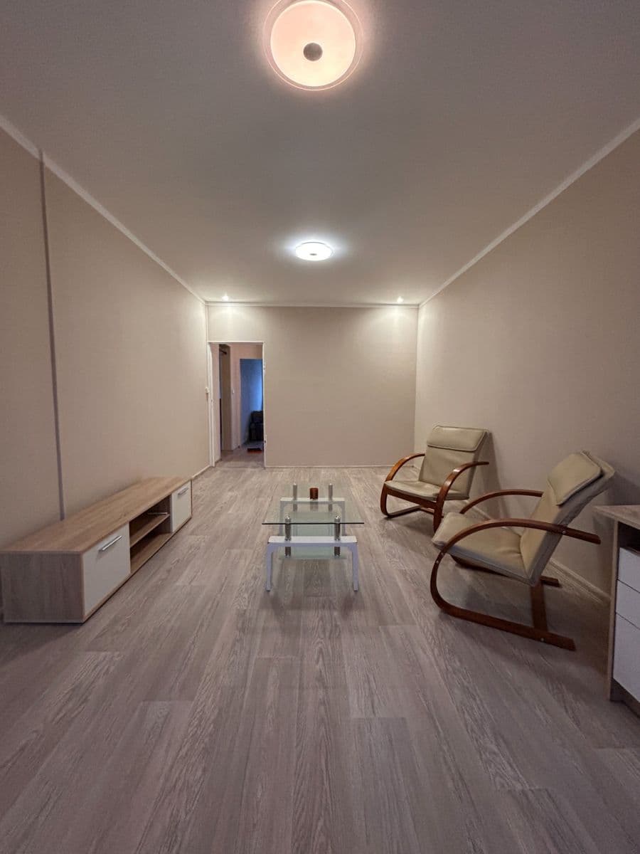 Pronájem bytu 2+1 58 m², Díly IV, Zlín, Zlínský kraj Pronájem bytu 2+1 58 m², Díly IV, Zlín, Zlínský kraj