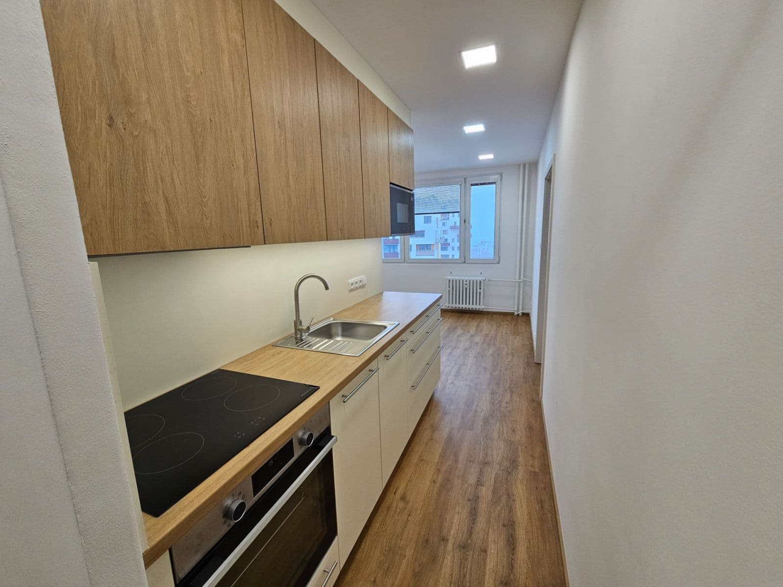 Pronájem bytu 3+1 72 m², Jabloňová, Praha, Praha Pronájem bytu 3+1 72 m², Jabloňová, Praha, Praha