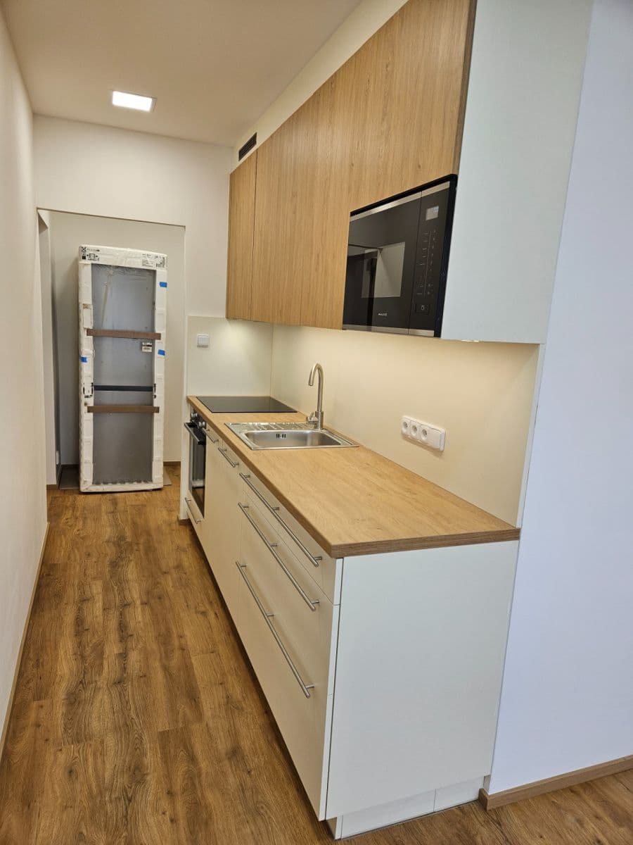 Pronájem bytu 3+1 72 m², Jabloňová, Praha, Praha Pronájem bytu 3+1 72 m², Jabloňová, Praha, Praha