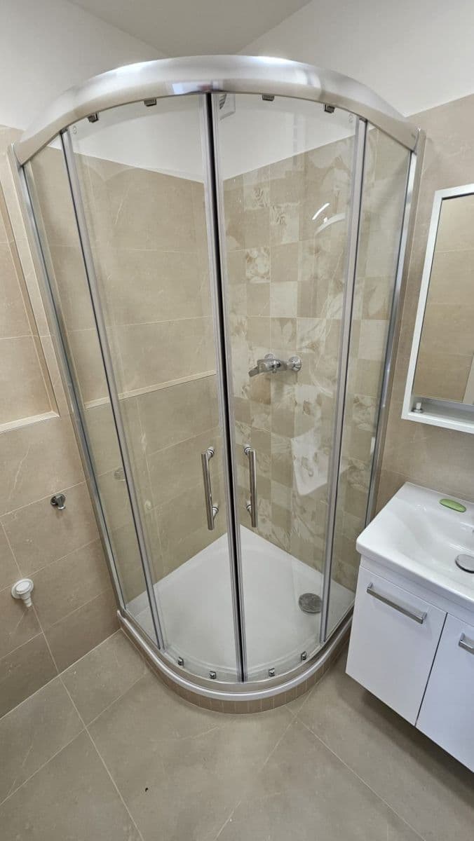 Pronájem bytu 3+1 72 m², Jabloňová, Praha, Praha Pronájem bytu 3+1 72 m², Jabloňová, Praha, Praha