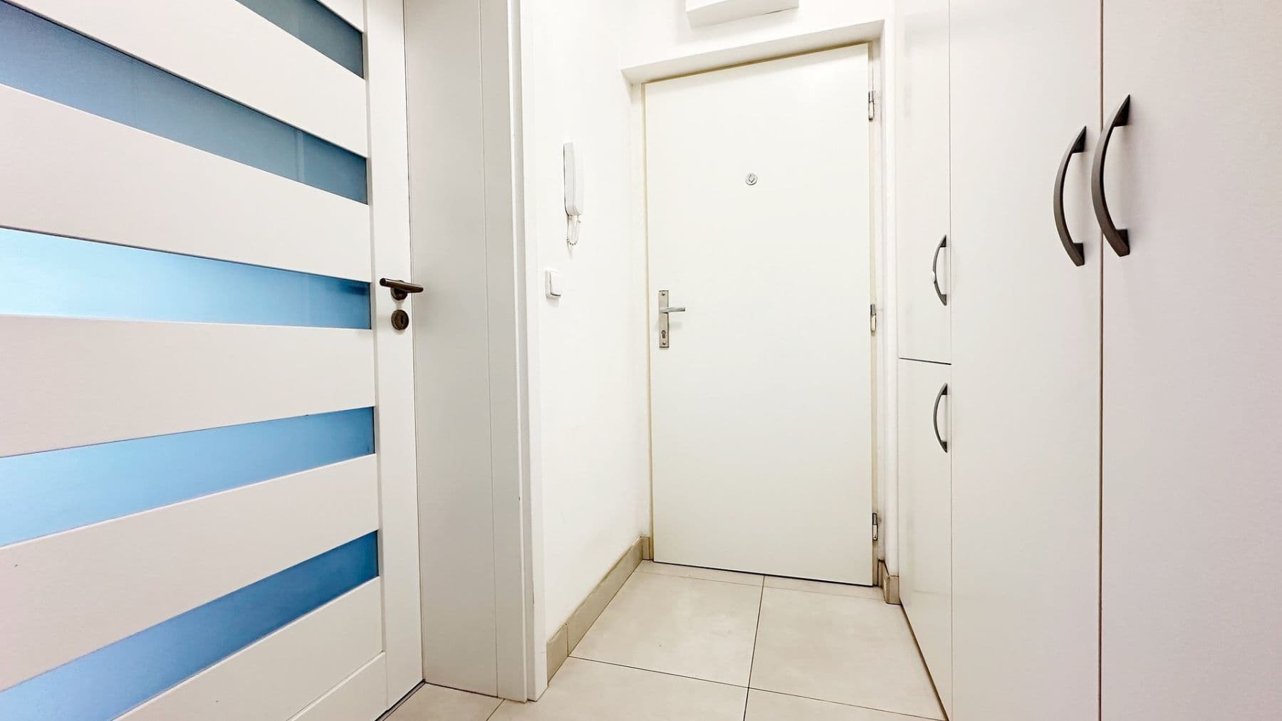 Pronájem bytu 2+kk 39 m², Českobrodská, Praha, Praha Pronájem bytu 2+kk 39 m², Českobrodská, Praha, Praha