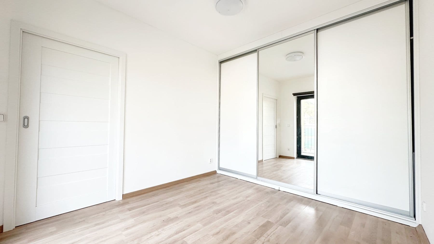 Pronájem bytu 2+kk 39 m², Českobrodská, Praha, Praha Pronájem bytu 2+kk 39 m², Českobrodská, Praha, Praha