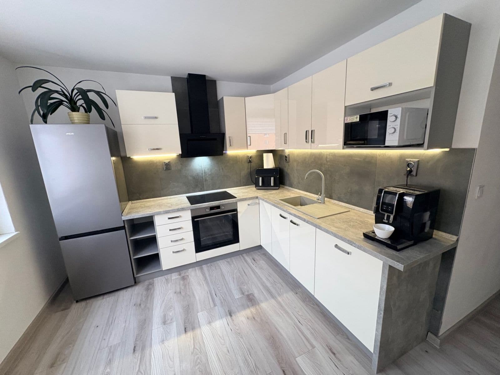 Pronájem bytu 1+1 40 m², Na Borku, Jirkov, Ústecký kraj Pronájem bytu 1+1 40 m², Na Borku, Jirkov, Ústecký kraj