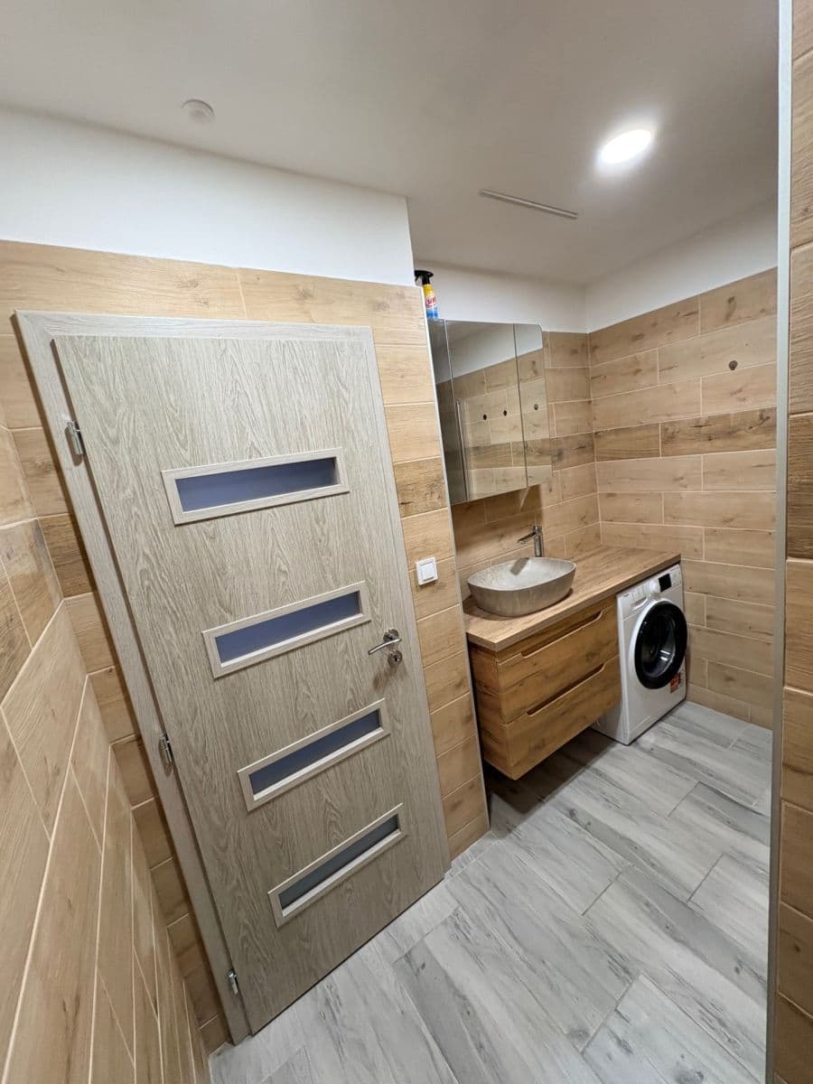 Pronájem bytu 1+1 40 m², Na Borku, Jirkov, Ústecký kraj Pronájem bytu 1+1 40 m², Na Borku, Jirkov, Ústecký kraj