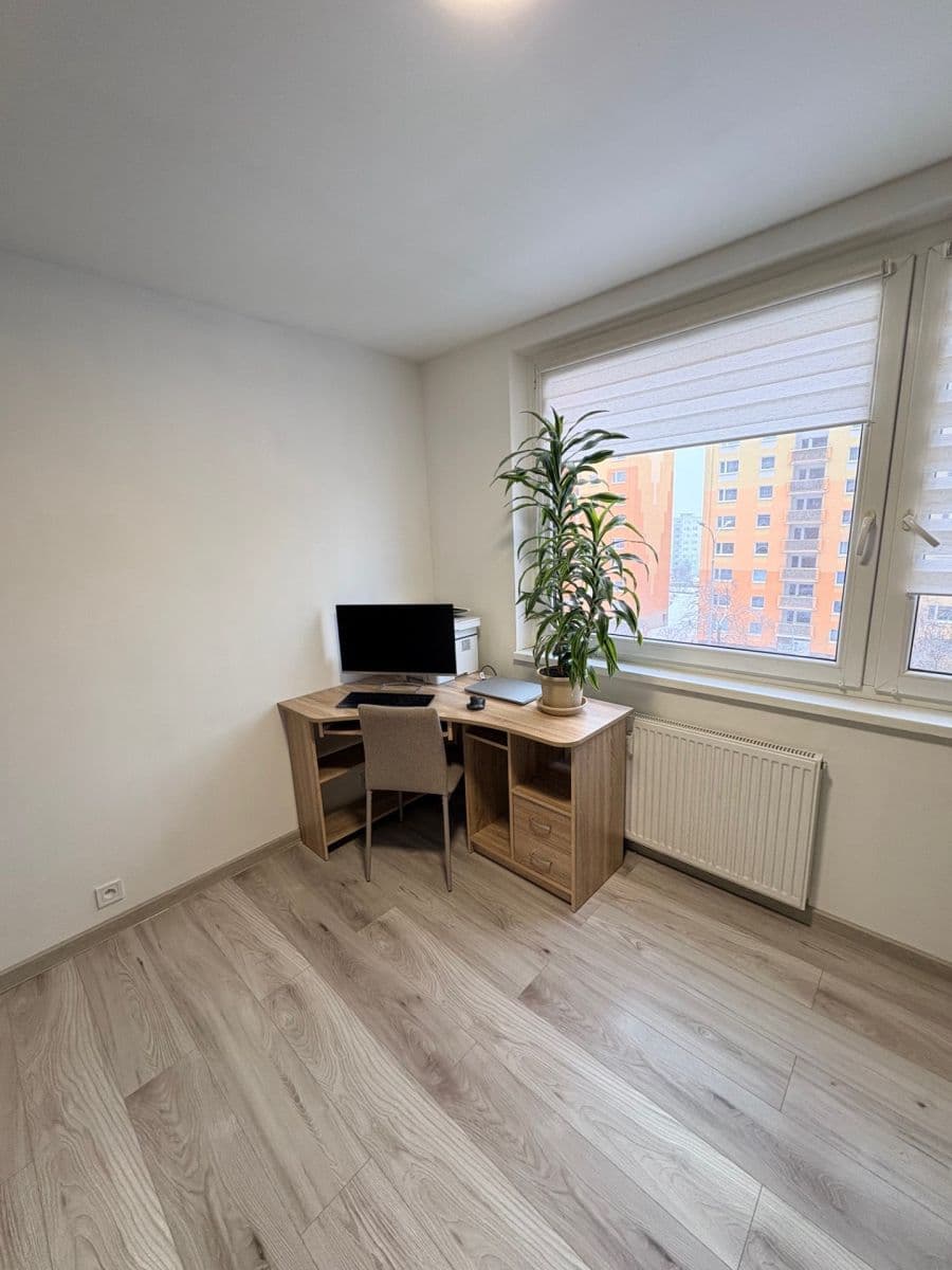 Pronájem bytu 1+1 40 m², Na Borku, Jirkov, Ústecký kraj Pronájem bytu 1+1 40 m², Na Borku, Jirkov, Ústecký kraj