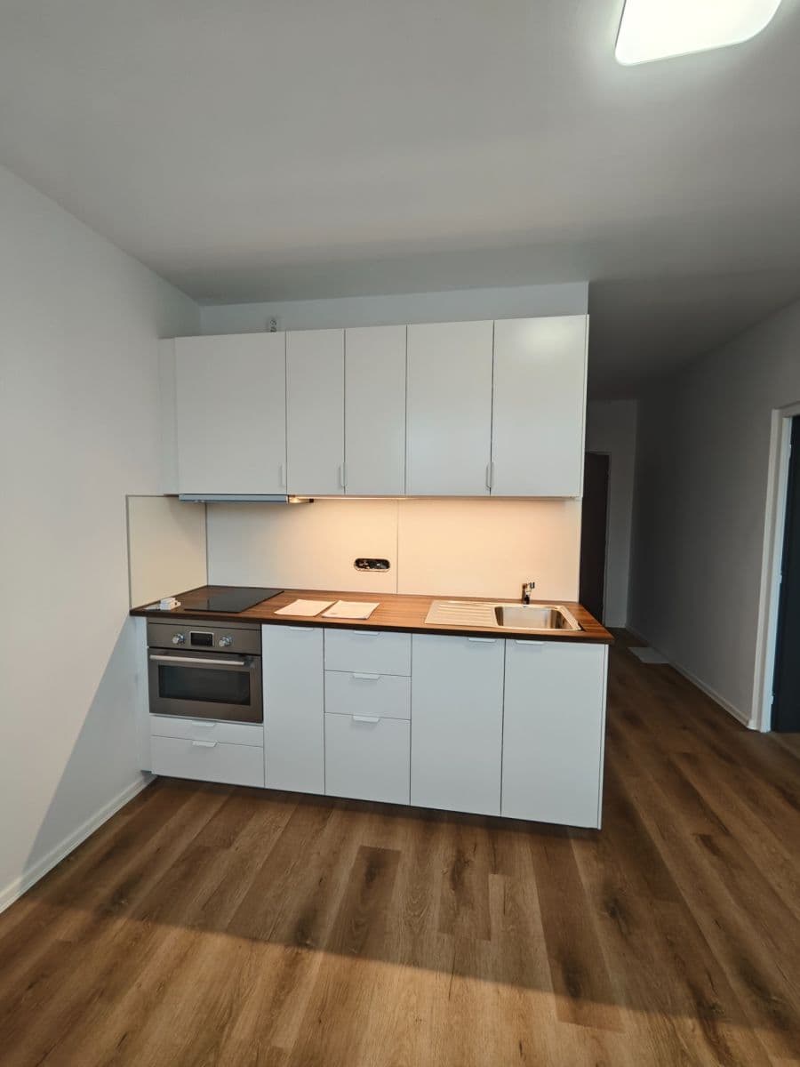 Pronájem bytu 1+1 36 m², Studentská, Jirkov, Ústecký kraj Pronájem bytu 1+1 36 m², Studentská, Jirkov, Ústecký kraj