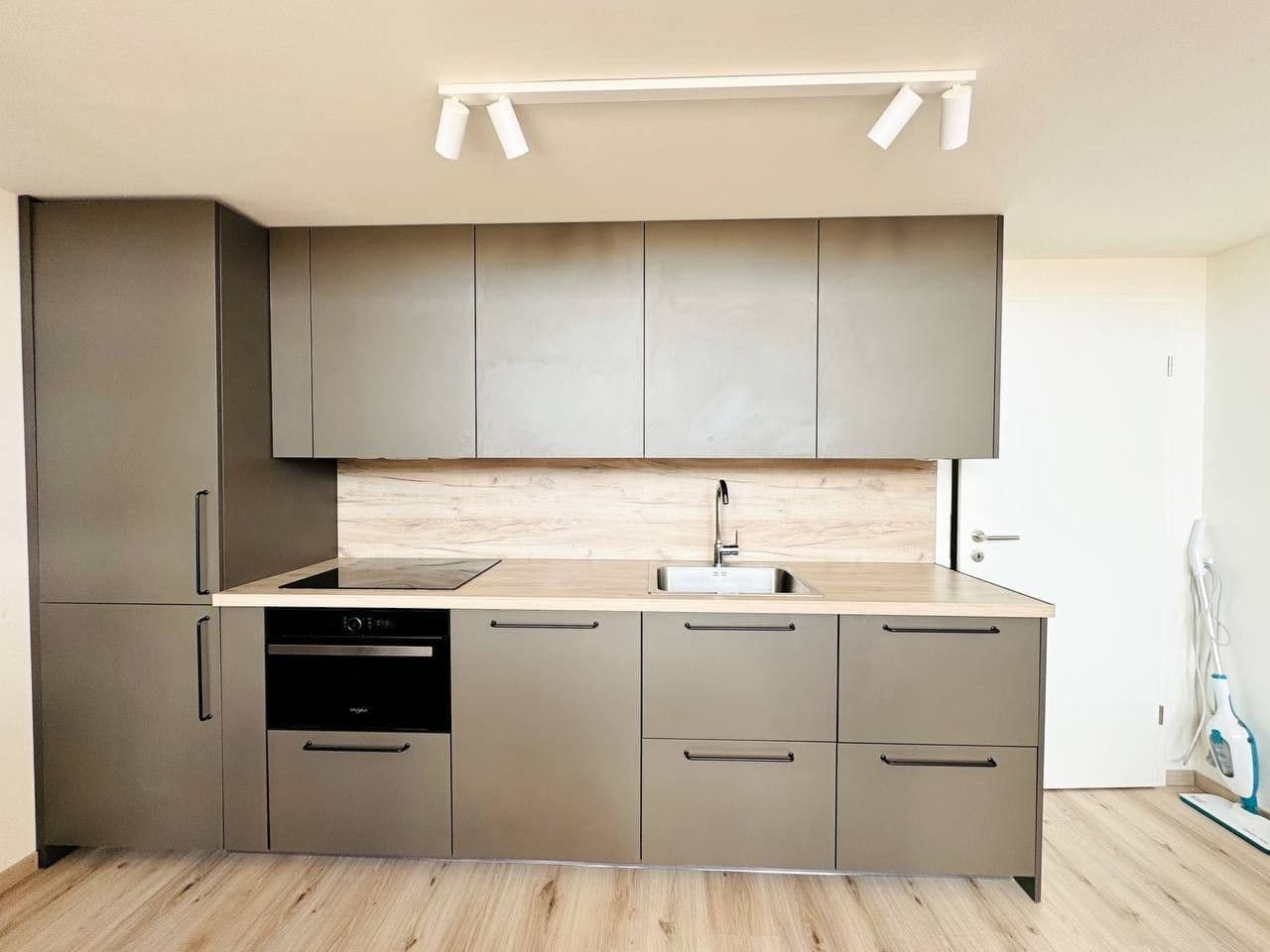 Pronájem bytu 2+kk 55 m², Kubánské náměstí, Praha, Praha Pronájem bytu 2+kk 55 m², Kubánské náměstí, Praha, Praha
