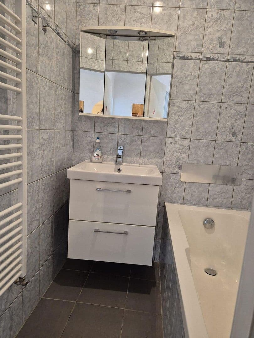 Pronájem bytu 3+1 70 m², Schwechat, Dolní Rakousko Pronájem bytu 3+1 70 m², Schwechat, Dolní Rakousko