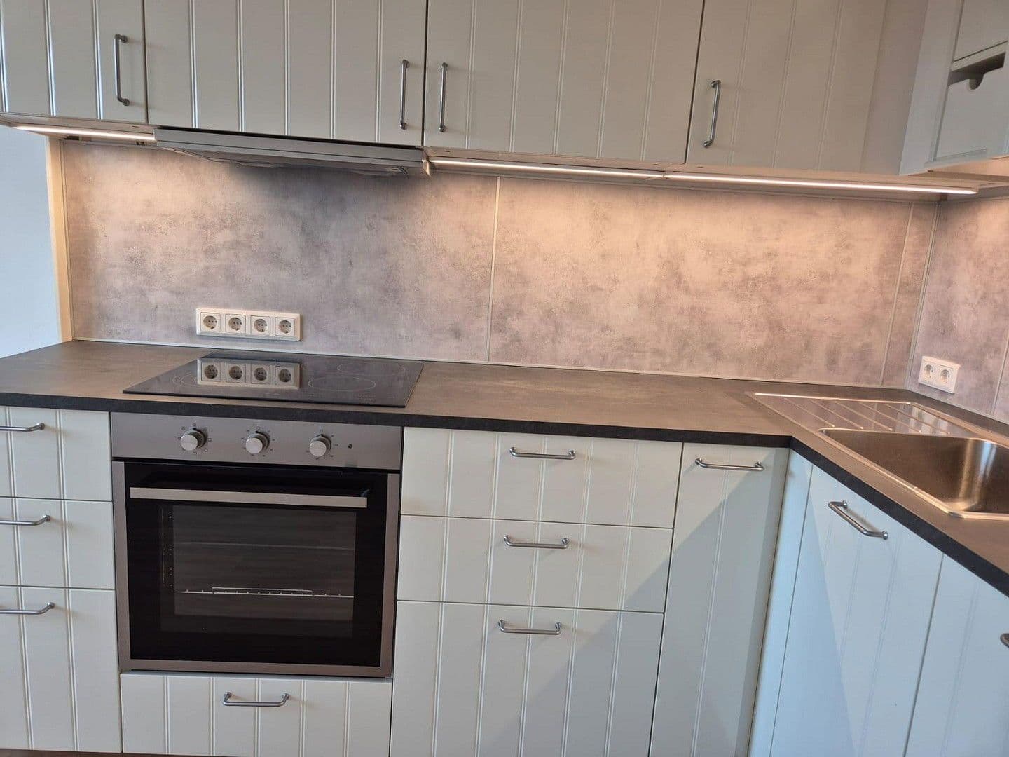 Pronájem bytu 3+1 70 m², Schwechat, Dolní Rakousko Pronájem bytu 3+1 70 m², Schwechat, Dolní Rakousko