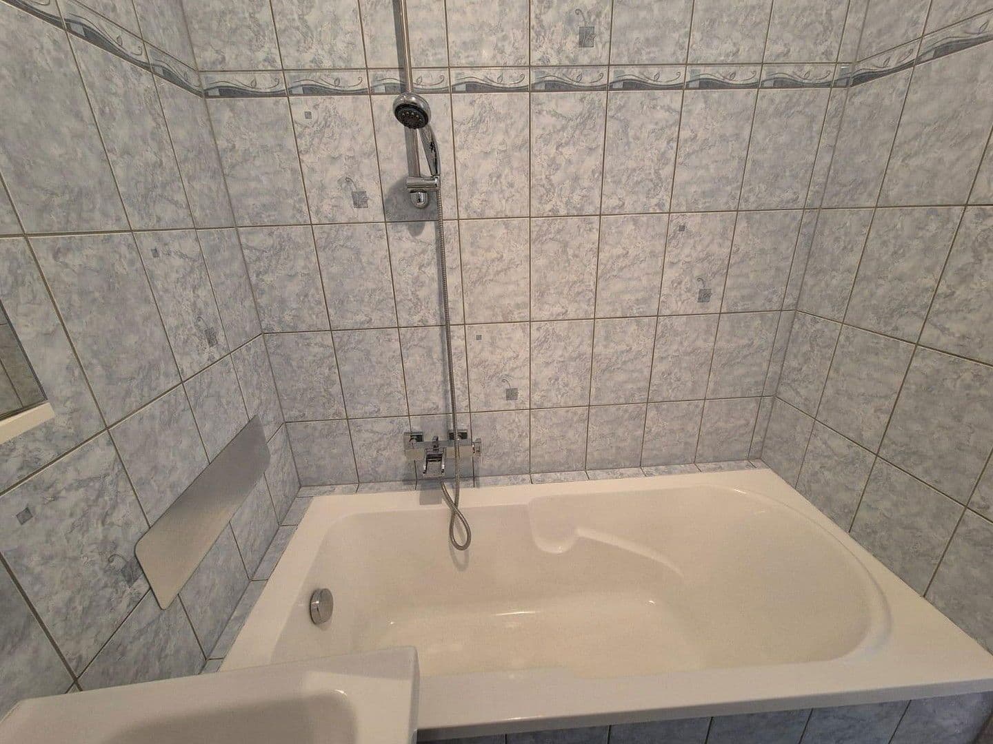 Pronájem bytu 3+1 70 m², Schwechat, Dolní Rakousko Pronájem bytu 3+1 70 m², Schwechat, Dolní Rakousko