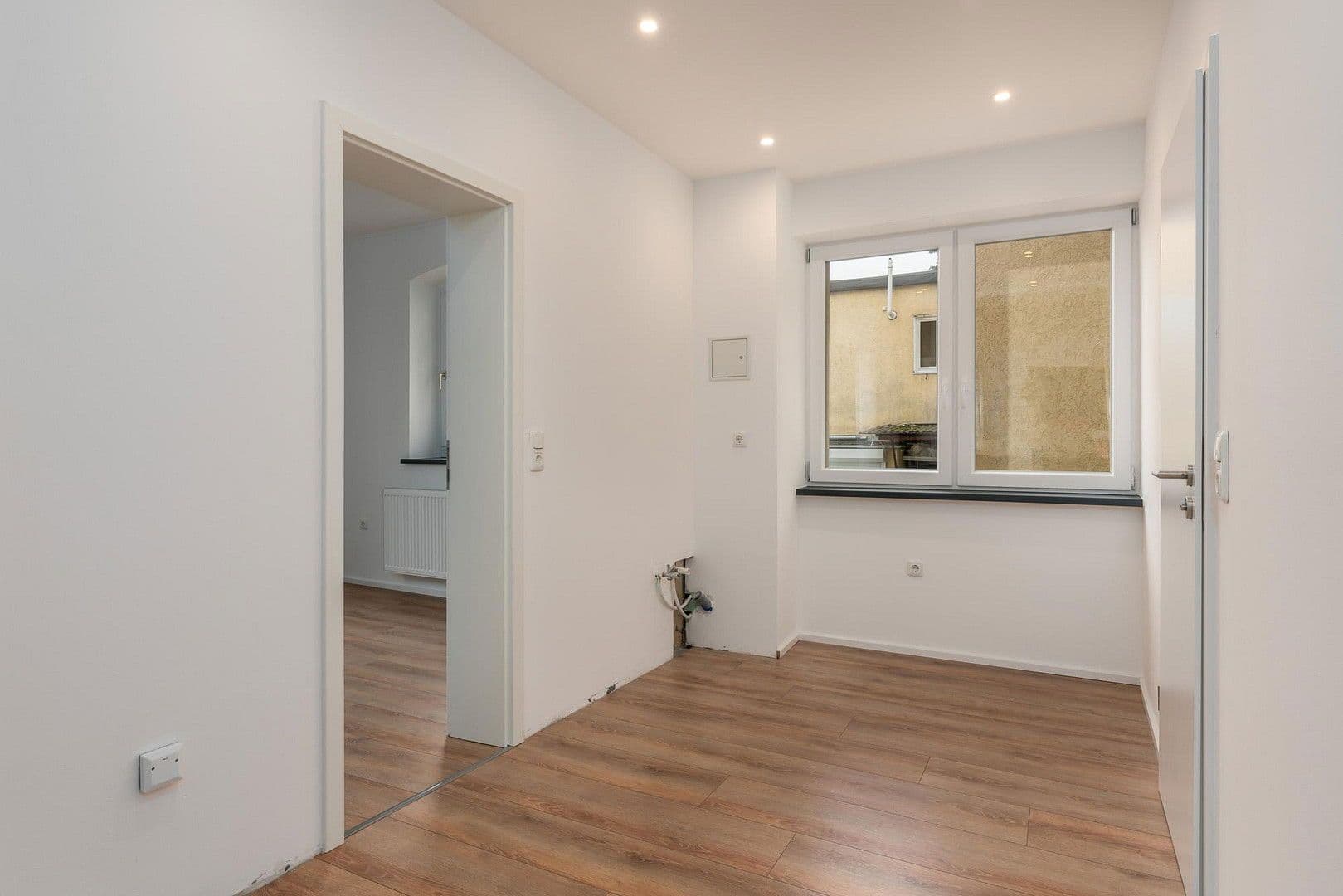 Pronájem bytu 3+1 65 m², Agathofstraße 32, Kassel, Hessen Pronájem bytu 3+1 65 m², Agathofstraße 32, Kassel, Hessen