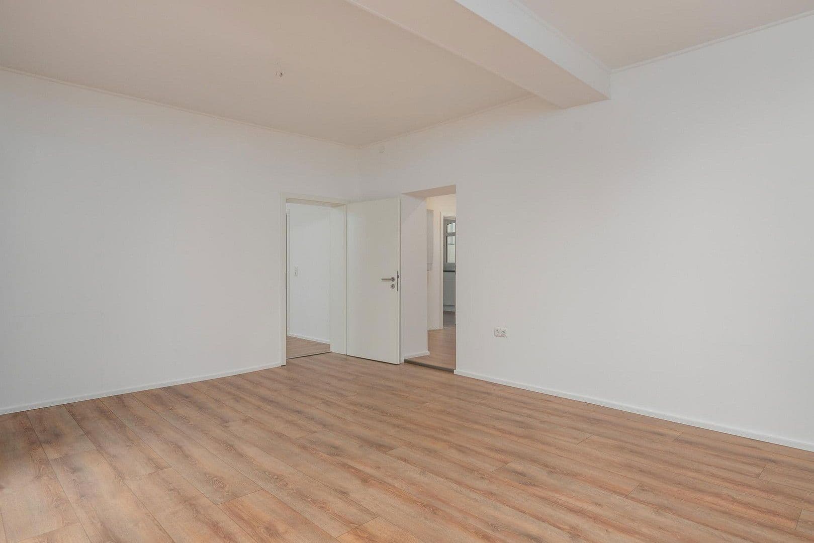 Pronájem bytu 3+1 65 m², Agathofstraße 32, Kassel, Hessen Pronájem bytu 3+1 65 m², Agathofstraße 32, Kassel, Hessen