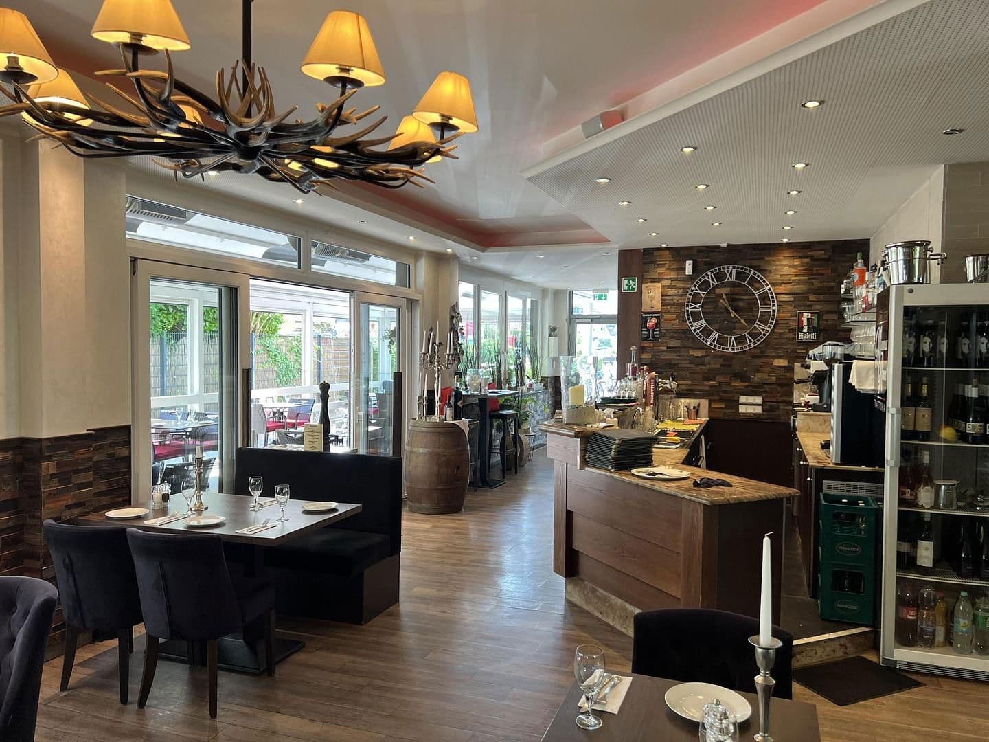 Pronájem nebytového prostoru 300 m², Uerdingerstr 552a, Krefeld-Bockum, Severní Porýní-Vestfálsko Pronájem nebytového prostoru 300 m², Uerdingerstr 552a, Krefeld-Bockum, Severní Porýní-Vestfálsko