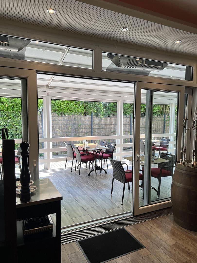 Pronájem nebytového prostoru 300 m², Uerdingerstr 552a, Krefeld-Bockum, Severní Porýní-Vestfálsko Pronájem nebytového prostoru 300 m², Uerdingerstr 552a, Krefeld-Bockum, Severní Porýní-Vestfálsko