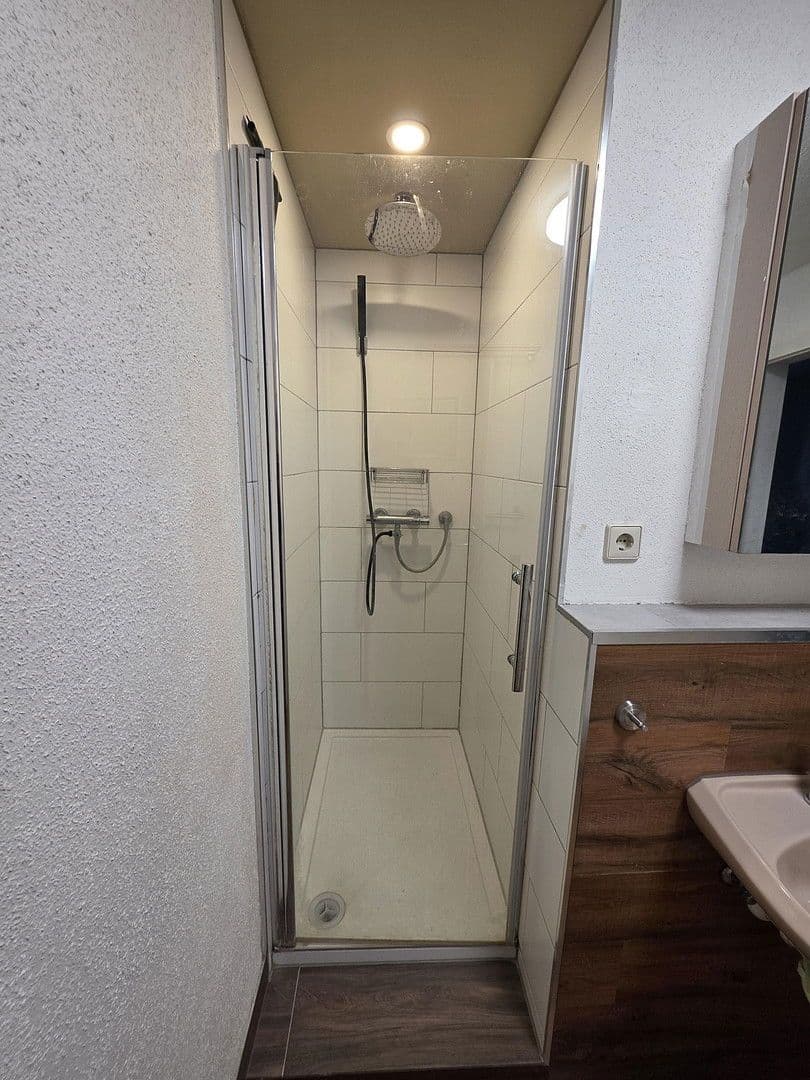 Pronájem bytu 2+1 75 m², Raiffeisenstraße 32, Schwaigern, Bádensko-Württembersko Pronájem bytu 2+1 75 m², Raiffeisenstraße 32, Schwaigern, Bádensko-Württembersko