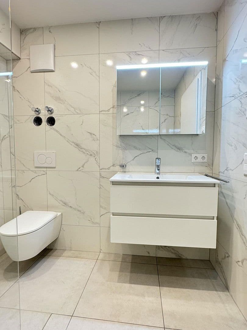 Pronájem bytu 3+kk 71 m², Wasenstrasse 31, Stuttgart, Bádensko-Württembersko Pronájem bytu 3+kk 71 m², Wasenstrasse 31, Stuttgart, Bádensko-Württembersko