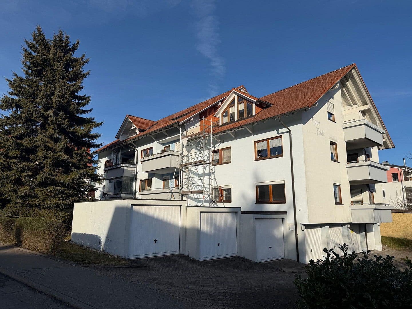 Prodej bytu 4+1 93 m², Alte Schulstr. 11, Zimmern ob Rottweil, Bádensko-Württembersko Prodej bytu 4+1 93 m², Alte Schulstr. 11, Zimmern ob Rottweil, Bádensko-Württembersko
