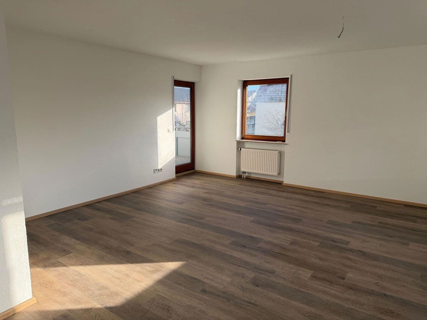 Prodej bytu 4+1 93 m², Alte Schulstr. 11, Zimmern ob Rottweil, Bádensko-Württembersko Prodej bytu 4+1 93 m², Alte Schulstr. 11, Zimmern ob Rottweil, Bádensko-Württembersko