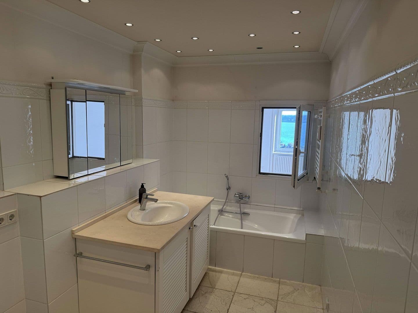 Prodej bytu 5+1 151 m², Grube 4, Hamburg, Hamburg Prodej bytu 5+1 151 m², Grube 4, Hamburg, Hamburg