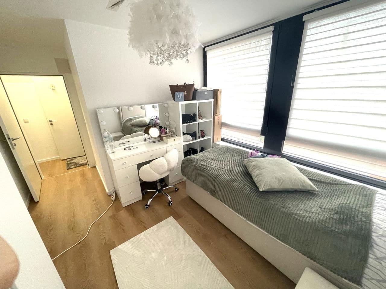 Prodej bytu 4+1 100 m², Erich-Ollenhauer-Straße, Düsseldorf, Severní Porýní-Vestfálsko Prodej bytu 4+1 100 m², Erich-Ollenhauer-Straße, Düsseldorf, Severní Porýní-Vestfálsko