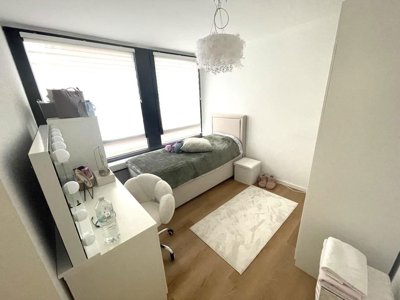 Prodej bytu 4+1 100 m², Erich-Ollenhauer-Straße, Düsseldorf, Severní Porýní-Vestfálsko Prodej bytu 4+1 100 m², Erich-Ollenhauer-Straße, Düsseldorf, Severní Porýní-Vestfálsko