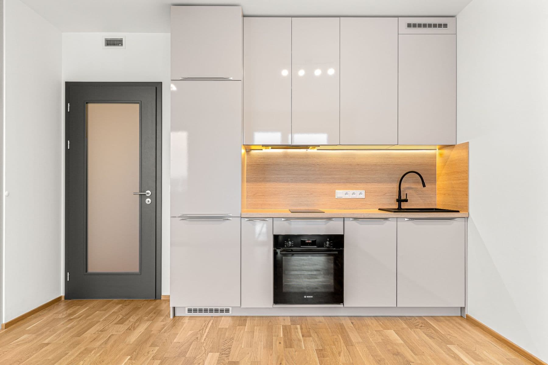 Pronájem bytu 1+kk 33 m², Fafkových, Praha, Praha Pronájem bytu 1+kk 33 m², Fafkových, Praha, Praha