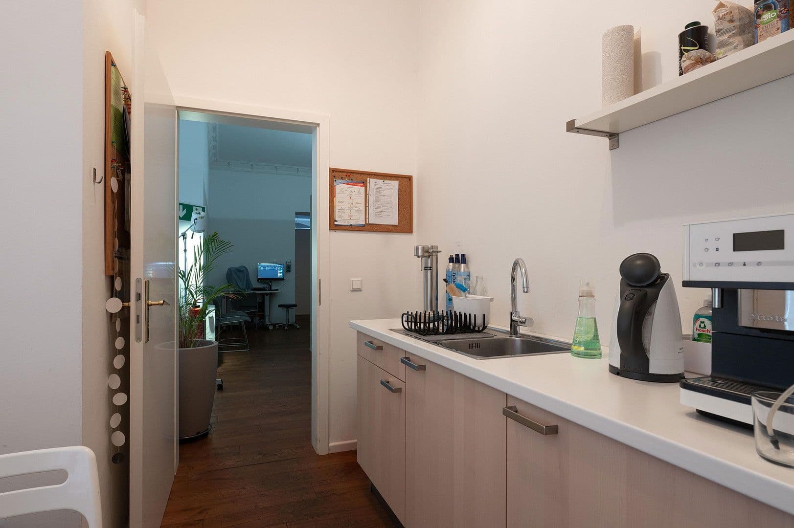 Prodej kanceláře 137 m², Erich-Weinert-Str. 5, Berlin, Berlín Prodej kanceláře 137 m², Erich-Weinert-Str. 5, Berlin, Berlín