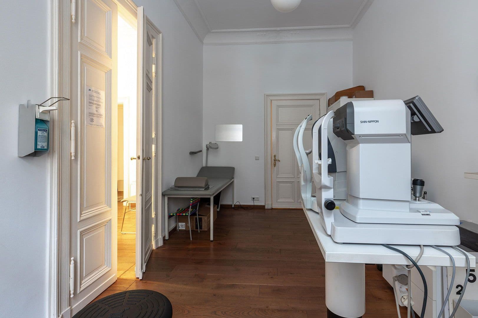 Prodej kanceláře 137 m², Erich-Weinert-Str. 5, Berlin, Berlín Prodej kanceláře 137 m², Erich-Weinert-Str. 5, Berlin, Berlín