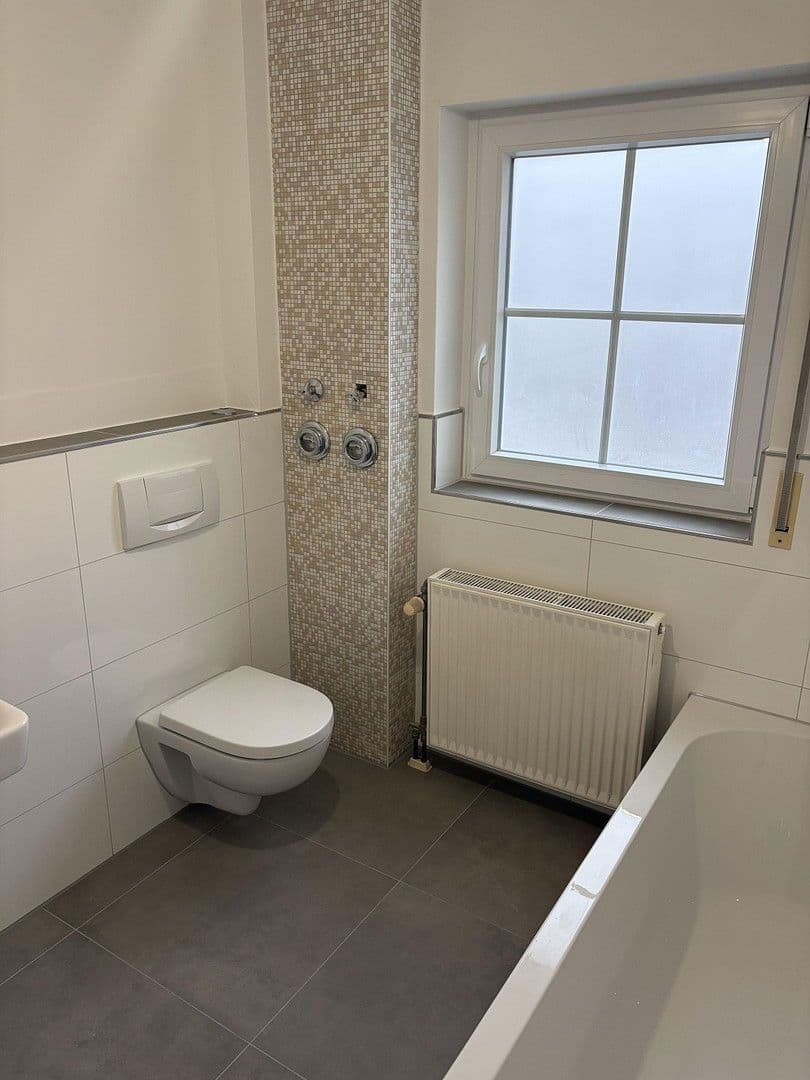 Pronájem bytu 3+1 88 m², Hauptstraße 32, Leimen, Bádensko-Württembersko Pronájem bytu 3+1 88 m², Hauptstraße 32, Leimen, Bádensko-Württembersko